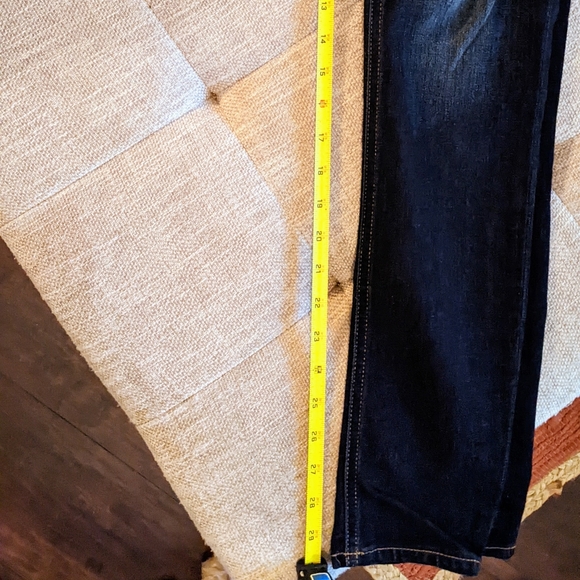 LIKE NEW! Express, Women's (4) High-Rise Legging Jeans, Distressed, Dark Wash - Picture 8 of 12